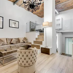 Spanish Queen Apartment Rome